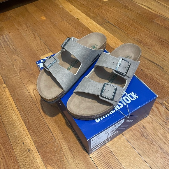 NWT-Birkenstock Men’s ArizonaSandals-Size 10-TaupeBrown-New! - Picture 2 of 4